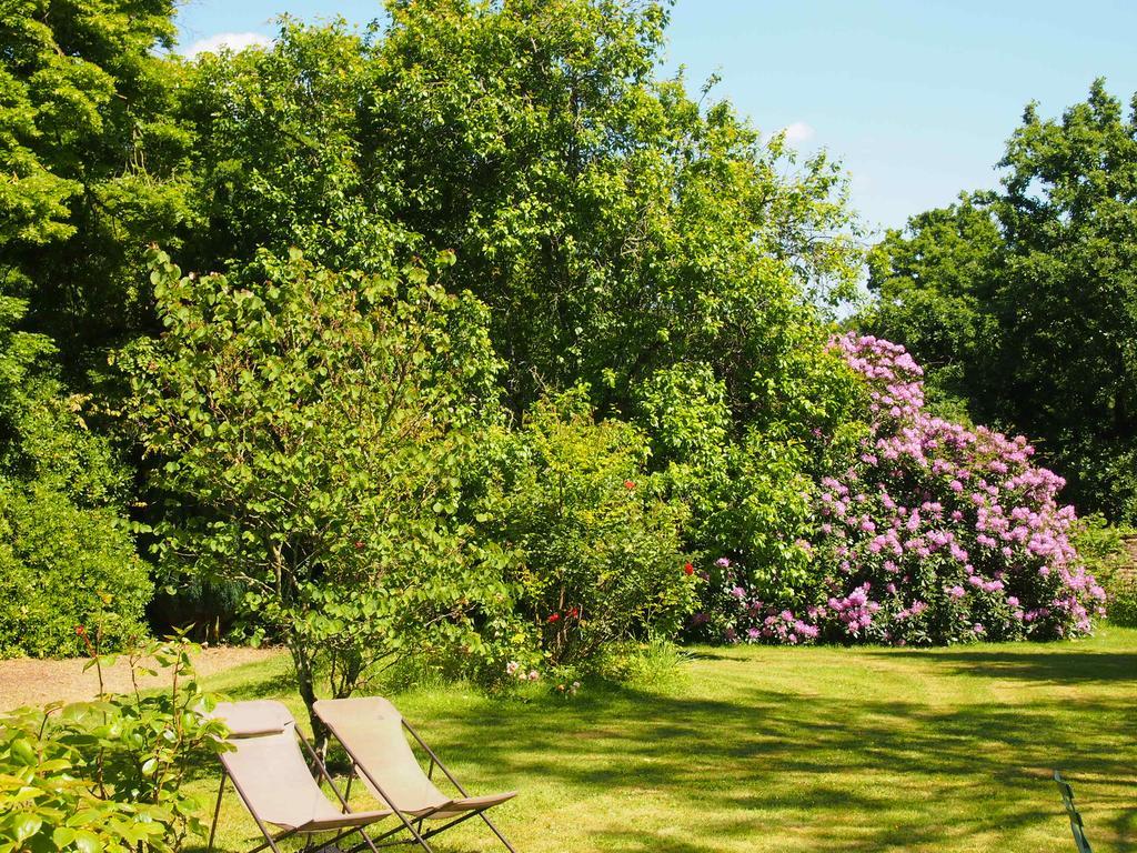 Manoir De Pommery Bed & Breakfast *